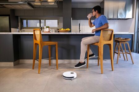 Aspiradora KARCHER RCV1 Robot 3 en 1
