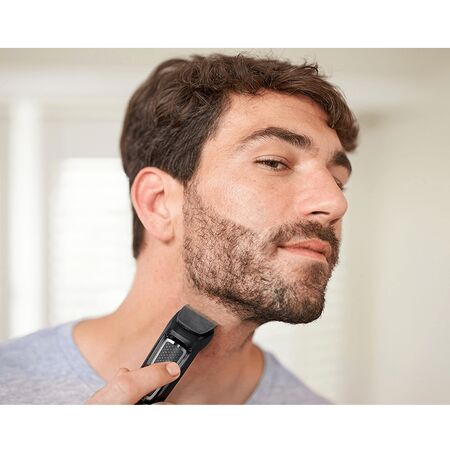 MultiGroom Philips MG3730 8 accesorios Cuchillas autoafilable de acero Accesorios lavables